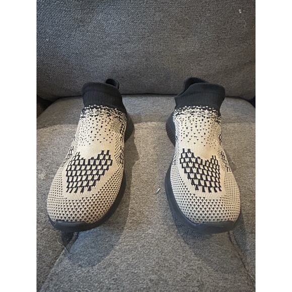 Slip-On Black and Tan Shoes size 37 (Women's size 6.5) - Picture 1 of 6